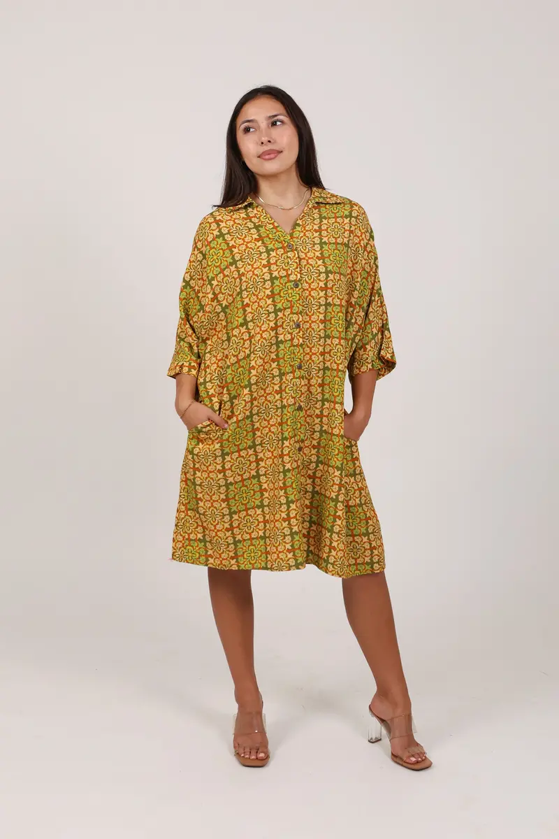 Aloha Button-Down Dress In Palaka Quilt Pineapple Pattern 1