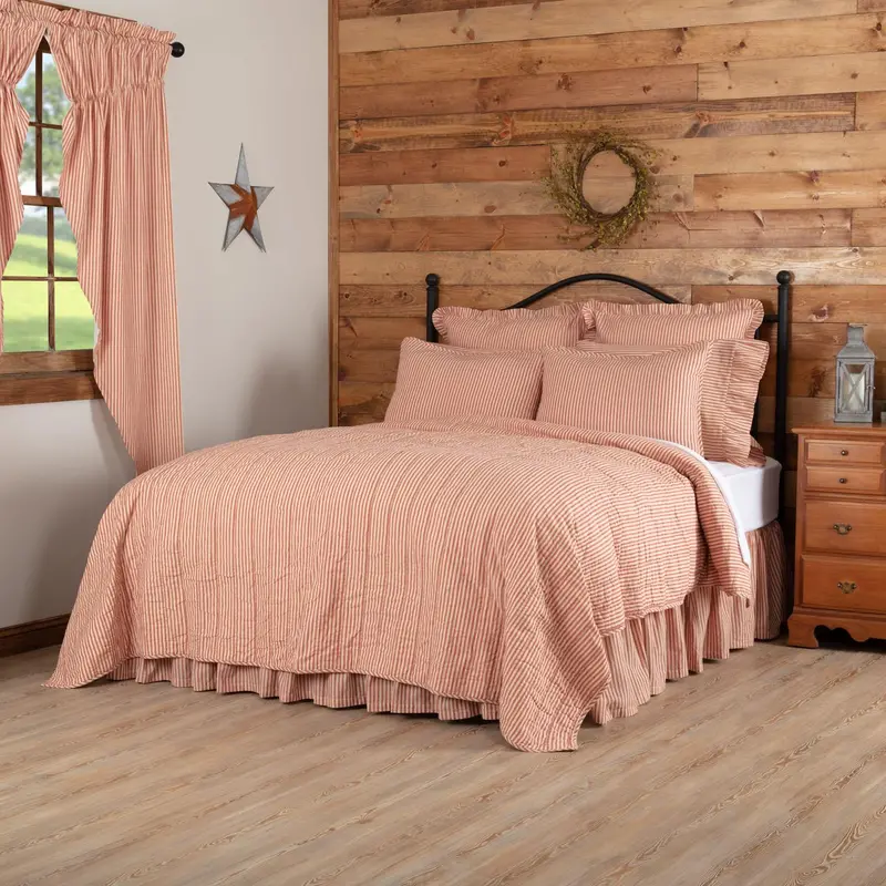Kiraly Utca Ii Queen Quilt In Vibrant Red Cotton Blend 1