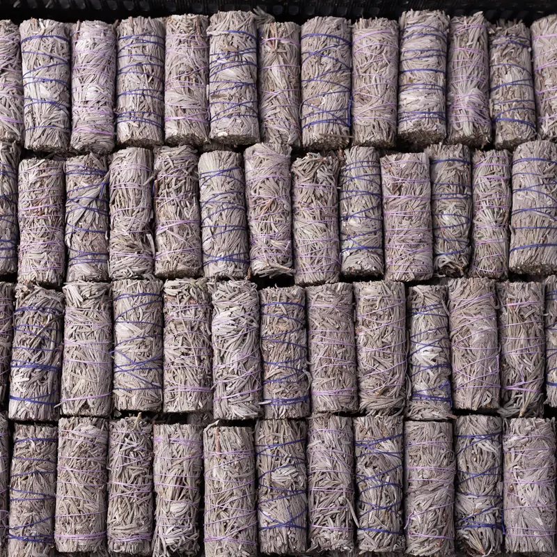 Lavender Leaf Herb Wand – Fragrant, Leaf-Forward Sage Bundle 1