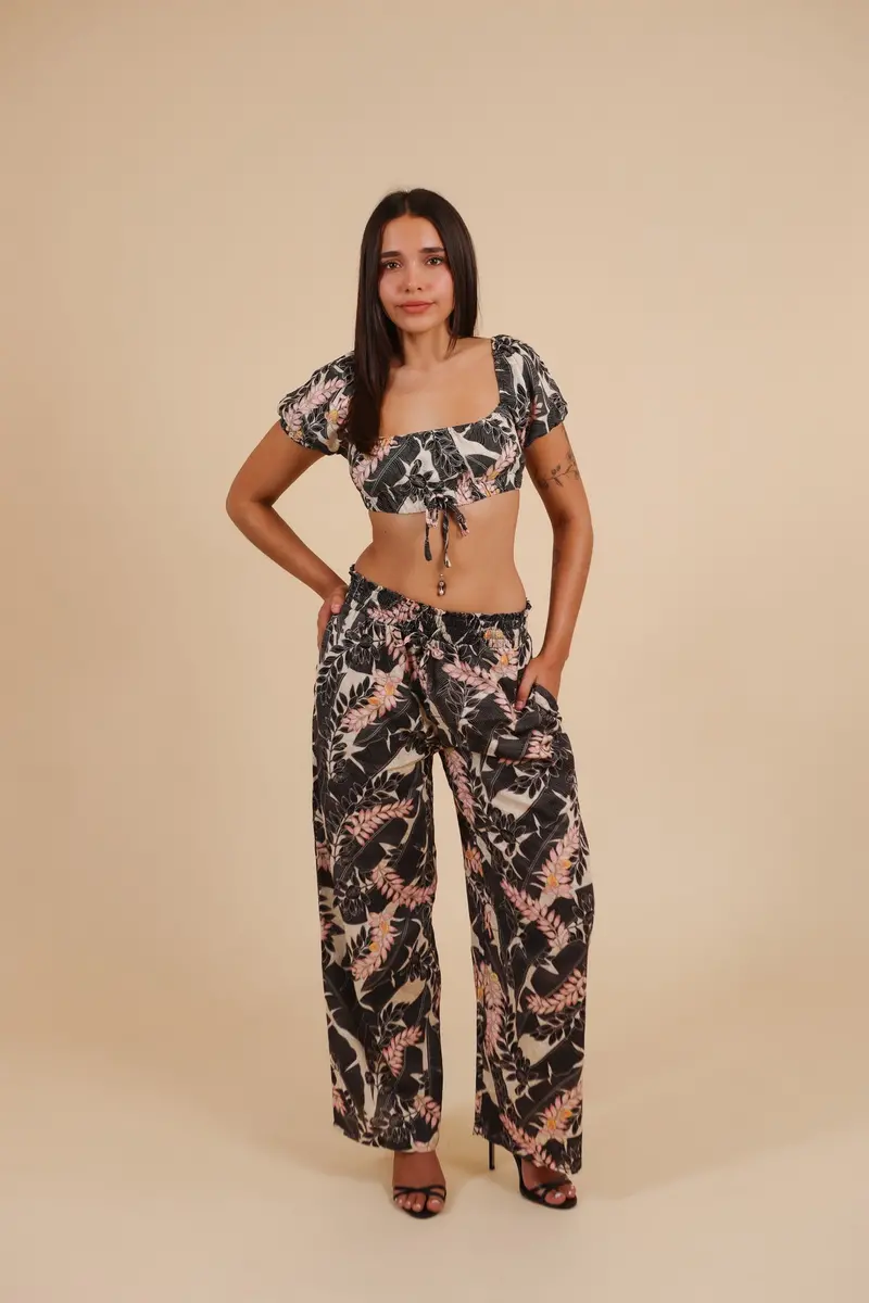 Lola Matching Two-Piece Set In Shell Banana Apricot 1